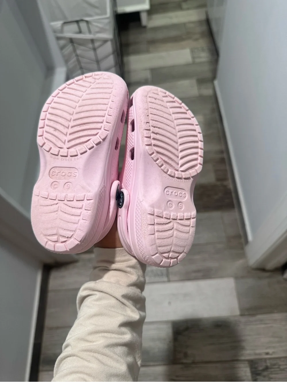 Kids’ Pink Crocs Clogs – Light Pink